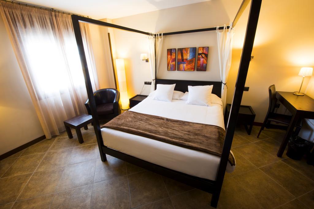 Hostal Rural Villa Vieja Olite Ngoại thất bức ảnh